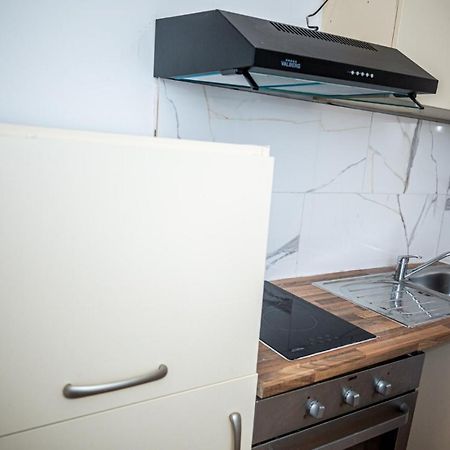 Agreable Chambre Sur Liege Avc Parking Et Wifi Gratuit Exterior foto